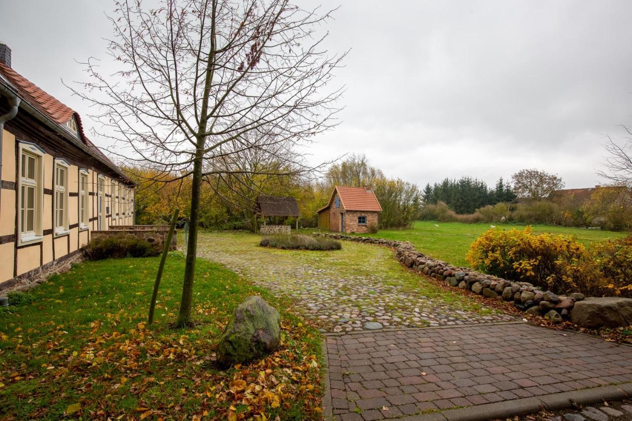 Altes Pastorat Schwichtenberg Borrentin Exterior foto